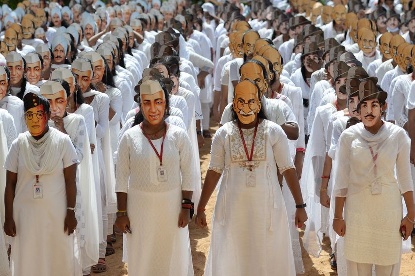 Este año se conmemora el 75º aniversario de esa Partición, durante la que probablemente más de un millón de personas murieron por la violencia sectaria y familias enteras quedaron despedazadas por la emergencia de dos nuevas naciones: India y Pakistán.