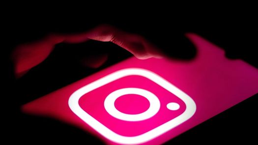 La UE exige a Meta modificar el diseño adictivo de Facebook e Instagram La UE exige a Meta modificar el diseño adictivo de Facebook e Instagram