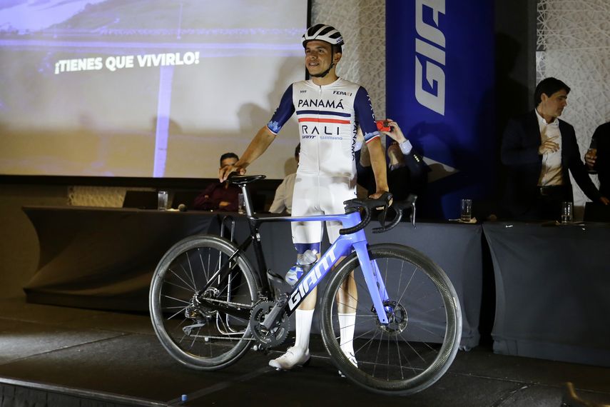 El ciclista Franklin Archibold fue presentado este miércoles como el representante de Panamá para la prueba de ciclismo de ruta en los Juegos Olímpicos de París 2024. El ciclista Franklin Archibold fue presentado este miércoles como el representante de Panamá para la prueba de ciclismo de ruta en los Juegos Olímpicos de París 2024.