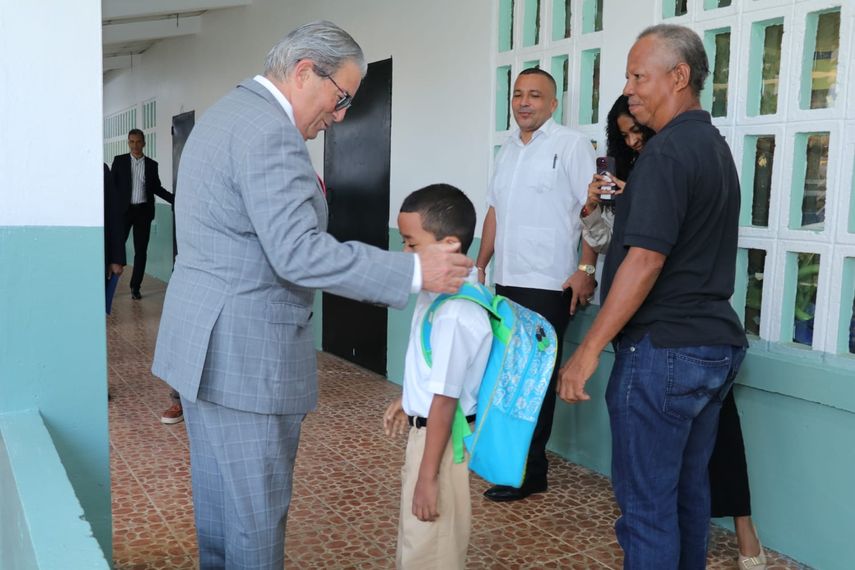 El ministro de Salud (Minsa)