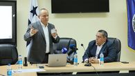 Autoridades de la ATTT presentaron la nueva licencia en Panamá Autoridades de la ATTT presentaron la nueva licencia en Panamá