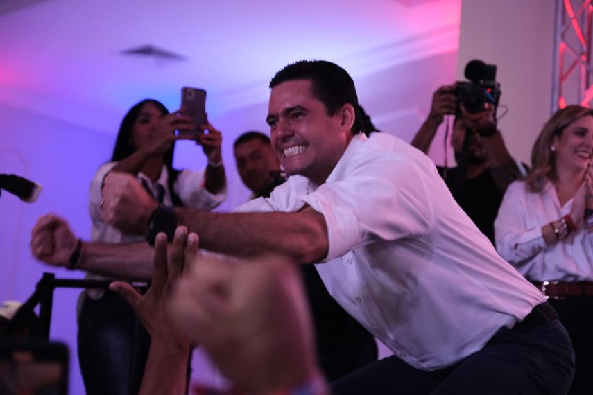 El candidato presidencial del PRD, José Gaby Carrizo anunciará hoy su compañero de fórmula El candidato presidencial del PRD, José Gaby Carrizo anunciará hoy su compañero de fórmula