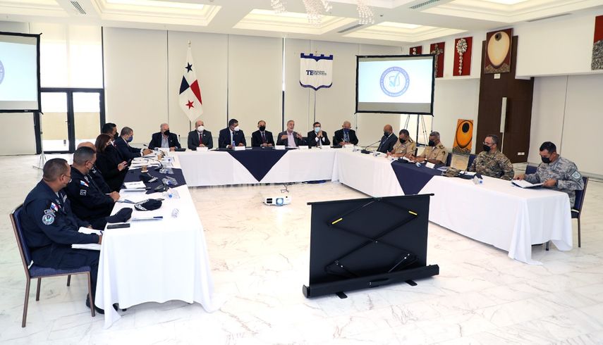 Tribunal Electoral y estamentos se reúnen por elecciones