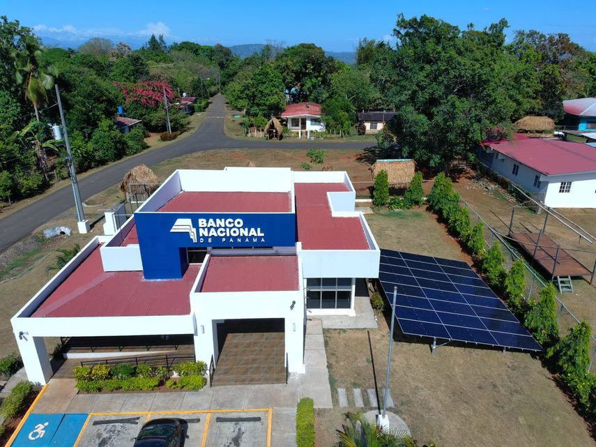 Energía renovable en las sucursales del Banco Nacional de Panamá.