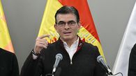 El presidente de Bolivia, Rodrigo Paz, anunció este lunes que reducirá a la mitad su sueldo y el de sus ministros, en un intento por apaciguar las fuertes protestas que exigen su renuncia. El presidente de Bolivia, Rodrigo Paz, anunció este lunes que reducirá a la mitad su sueldo y el de sus ministros, en un intento por apaciguar las fuertes protestas que exigen su renuncia.
