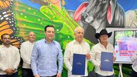El Ministerio de Desarrollo Agropecuario (MIDA) de Panamá y la Asociación de Exportación de Genética de Ganado de los Estados Unidos firmaron un acuerdo con el objetivo de que los pequeños productores pecuarios panameños puedan tomar decisiones informadas con relación a la genética pecuaria y los sistemas de producción. El Ministerio de Desarrollo Agropecuario (MIDA) de Panamá y la Asociación de Exportación de Genética de Ganado de los Estados Unidos firmaron un acuerdo con el objetivo de que los pequeños productores pecuarios panameños puedan tomar decisiones informadas con relación a la genética pecuaria y los sistemas de producción.