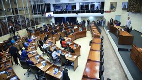 Tras agresiones físicas en la Asamblea Nacional