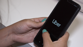 Ejecutivo respetará fallo de la Corte que permite cobro en efectivo a plataformas de transporte