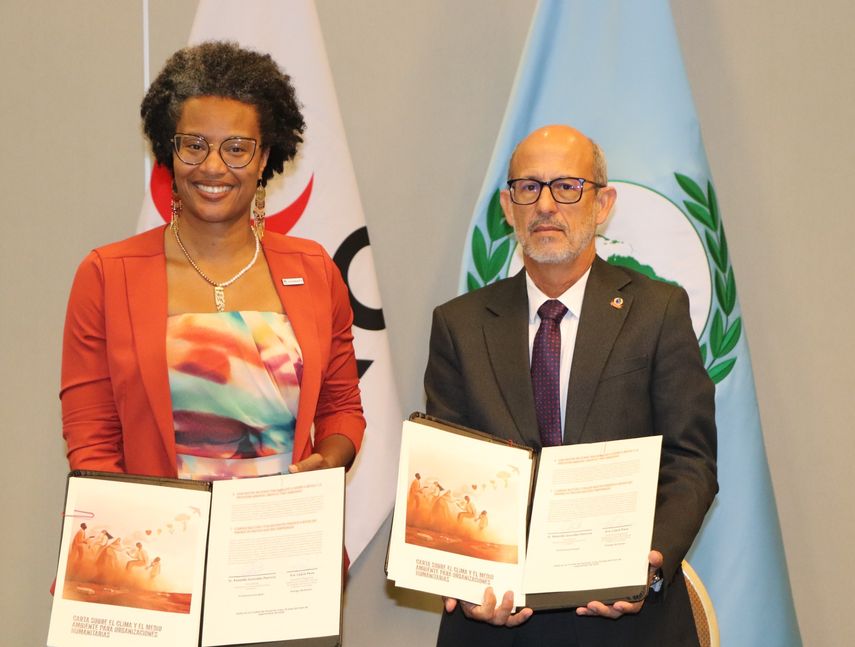 La IFRC y el Parlatino presentaron estas iniciativas en el evento “Uniendo esfuerzos hacia la COP30”. La IFRC y el Parlatino presentaron estas iniciativas en el evento “Uniendo esfuerzos hacia la COP30”.