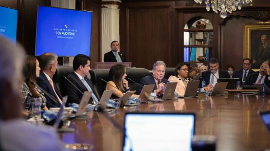 Panamá instalará dos cables submarinos de telecomunicaciones con inversión de $95 millones