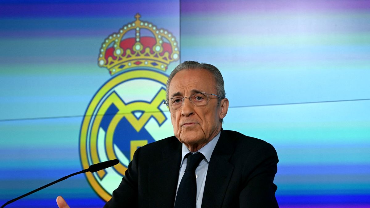 El presidente del Real Madrid, Florentino Pérez, anunció este martes que va a convocar elecciones y presentarse a la reelección, por lo que descarta una dimisión tras una temporada sin títulos. El presidente del Real Madrid, Florentino Pérez, anunció este martes que va a convocar elecciones y presentarse a la reelección, por lo que descarta una dimisión tras una temporada sin títulos.