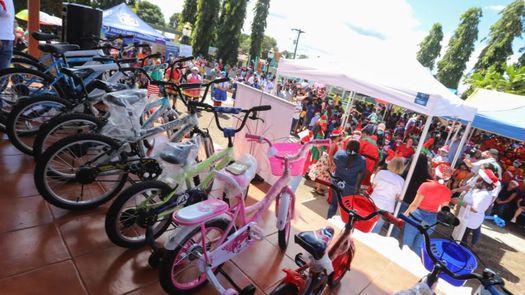 Niños de Justo Fidel Palacios en Tolé, reciben Navidad por adelantado