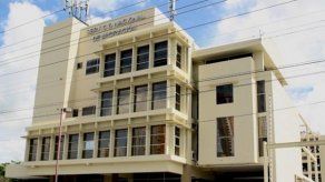 Emite nuevos decretos que obligan a inmigrantes a formalizar su estatus