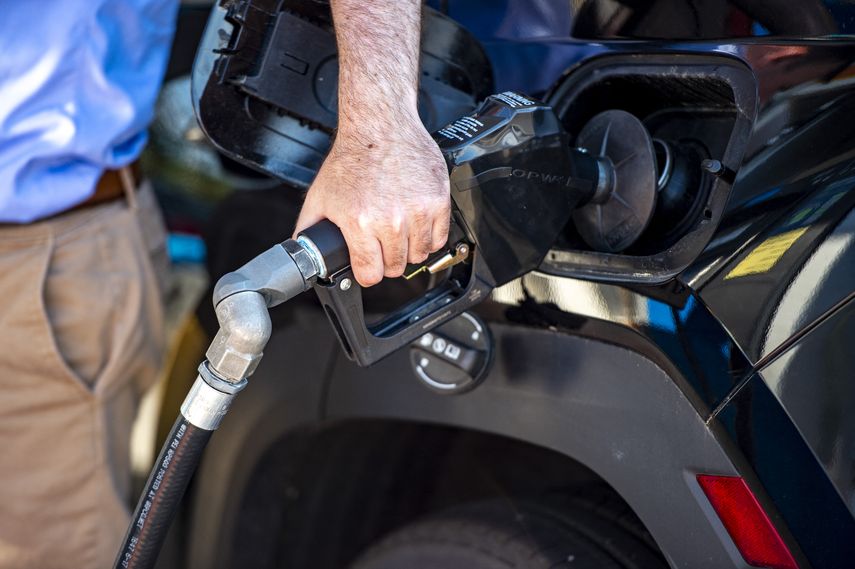 Gabinete aprueba extensión de precio de combustible a $3.25