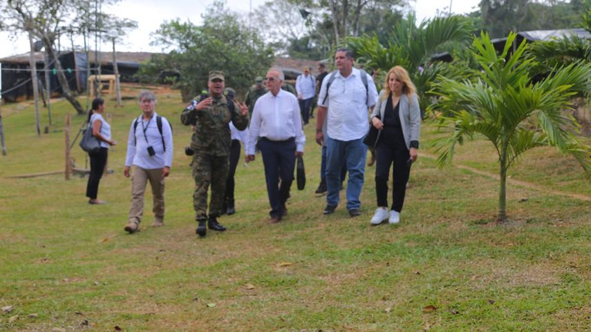 Panamá y Colombia construirán puestos binacionales.