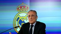 El presidente del Real Madrid, Florentino Pérez, anunció este martes que va a convocar elecciones y presentarse a la reelección, por lo que descarta una dimisión tras una temporada sin títulos. El presidente del Real Madrid, Florentino Pérez, anunció este martes que va a convocar elecciones y presentarse a la reelección, por lo que descarta una dimisión tras una temporada sin títulos.