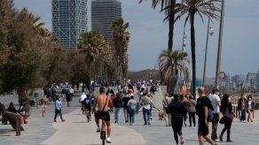España reabre sus playas a los turistas vacunados