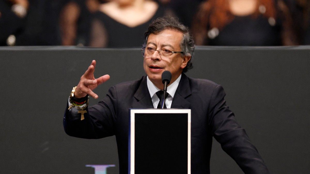 Petro asegura que Bolivia vive una insurrección popular y ofrece mediación para resolver crisis Petro asegura que Bolivia vive una insurrección popular y ofrece mediación para resolver crisis
