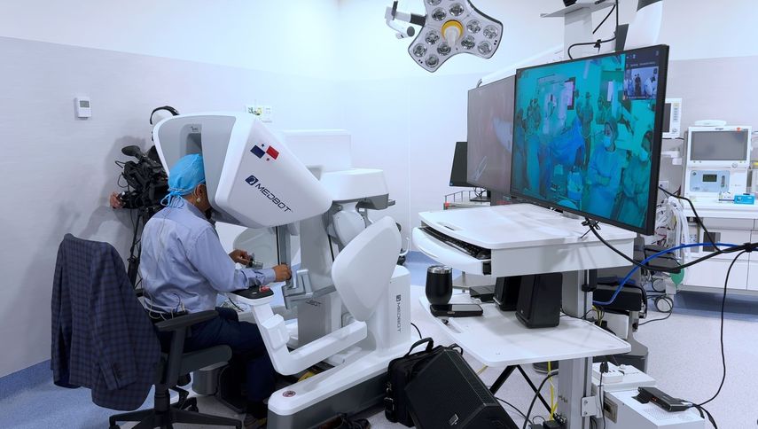 CSS desarrolla con éxito la primera telecirugía en Panamá