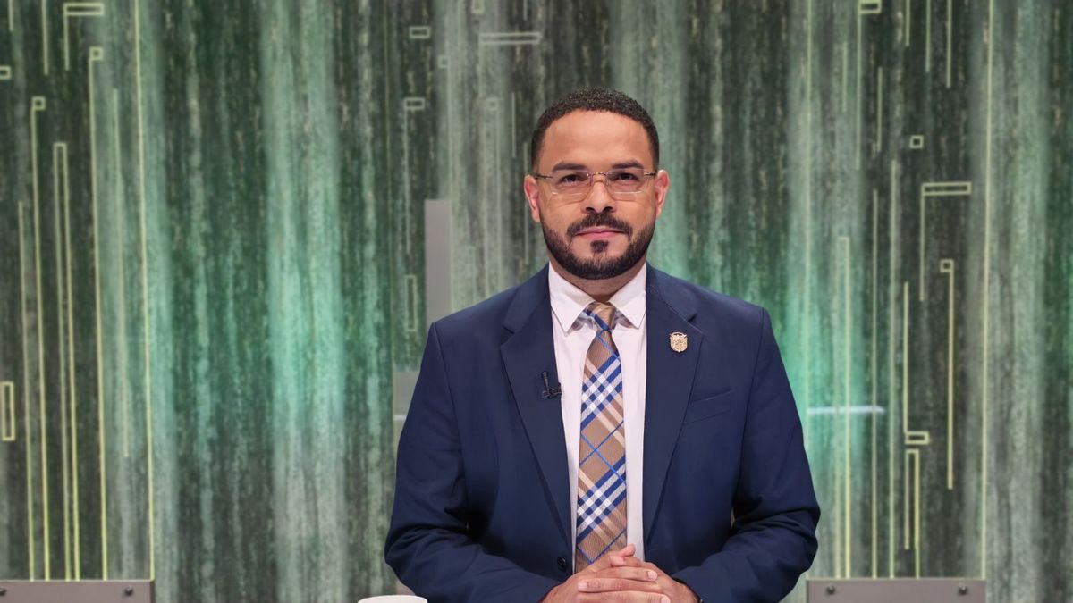 Betserai Richards, diputado. Betserai Richards, diputado.