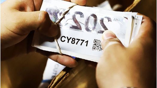 Alcaldía de Panamá anuncia que placas y calcomanías de septiembre ya están disponibles