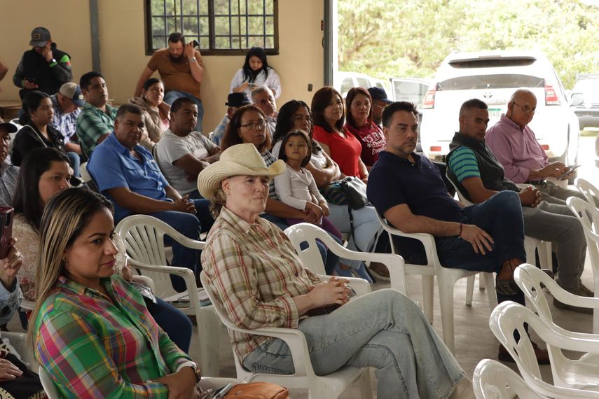 Descentralización impulsará a los productores de Tierras Altas