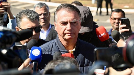 Corte Suprema de Brasil bloquea las cuentas bancarias del hijo de Bolsonaro