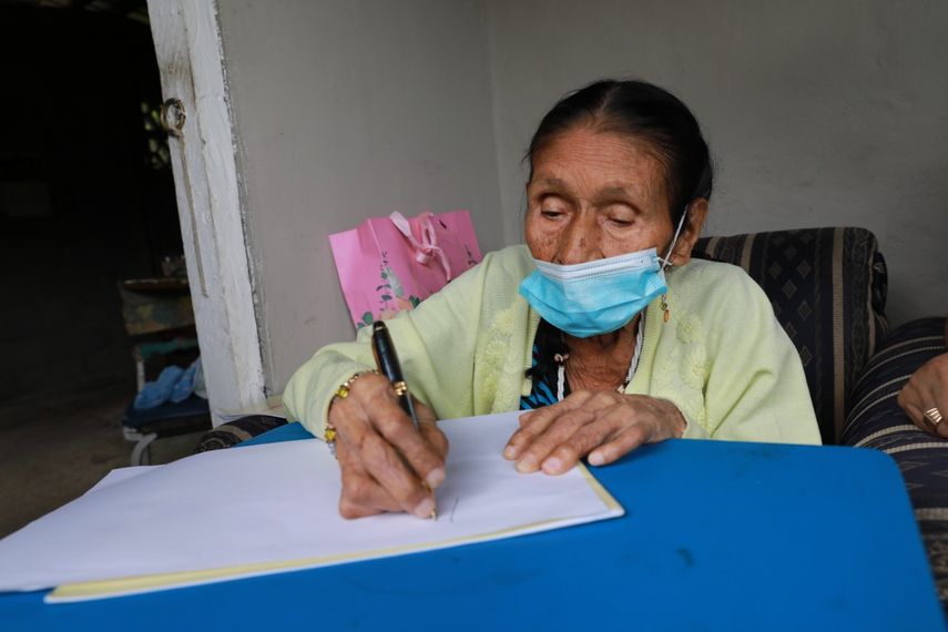 Felipa Ruiz aprendió a leer y escribir a los 104 años