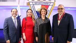 APEDE otorgó a Rubén Castillo medalla Fernando Eleta Almarán