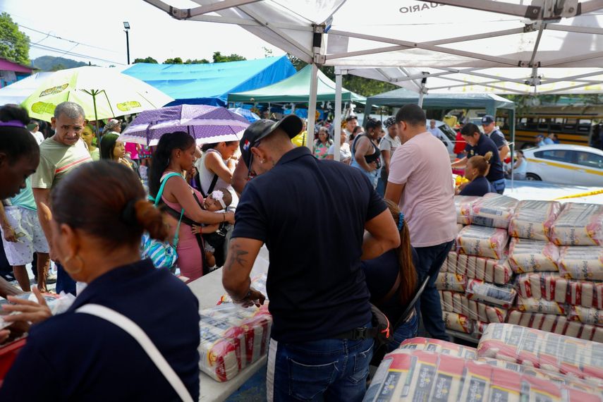 El Instituto de Mercadeo Agropecuario (IMA) informó que este miércoles 13 de septiembre tendrá Agroferias en varios sectores del país, donde los panameños pueden adquirir productos de la canasta básica a bajos costos. El Instituto de Mercadeo Agropecuario (IMA) informó que este miércoles 13 de septiembre tendrá Agroferias en varios sectores del país, donde los panameños pueden adquirir productos de la canasta básica a bajos costos.