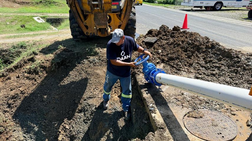 Idaan repara tuberías en San Vicente y La Vaquita de Chilibre
