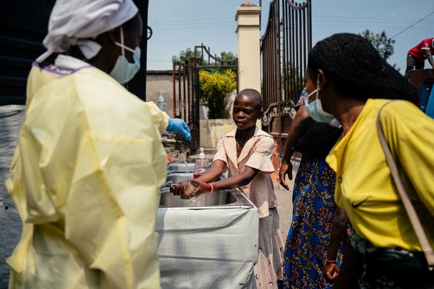 OMS considera bajo el riesgo global de la actual epidemia de ébola en RD Congo y Uganda