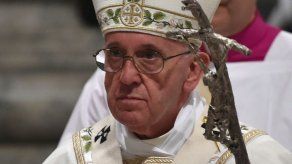 Papa Francisco reza por los chinos víctimas del coronavirus