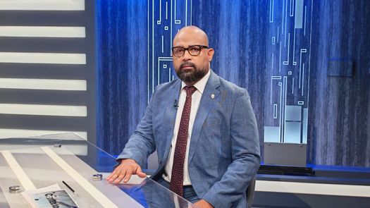 Benisio Robinson Jr defiende cambios a ley de protección de corales y niega retrocesos ambientales