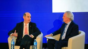 Felipe Chapman defiende regla fiscal y analiza finanzas públicas en foro de Moodys