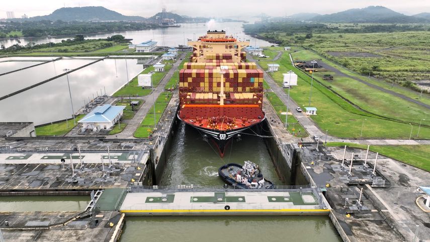 Trump acusa a Panamá de querer borrar pruebas del control chino del Canal