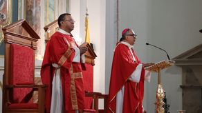 Arzobispo Ulloa: Marchamos no con banderas ideológicas