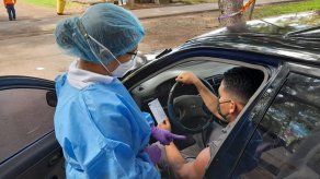 841 casos positivos y 6 defunciones en las últimas horas