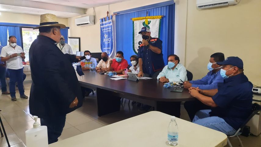 La ministra de Salud encargada (MINSA), Ivette Berrío realizó en San Félix, una jornada de diálogo con los grupos de la Comarca Ngäbe-Buglé que mantienen los cierres de vías.