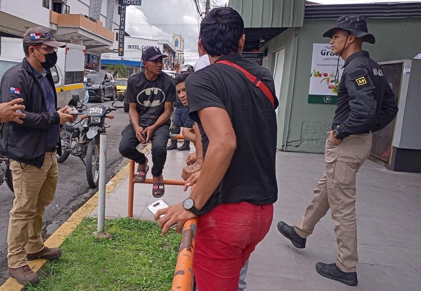 El Servicio Nacional de Migración de Panamá realiza periódicamente este tipo de operativos. El Servicio Nacional de Migración de Panamá realiza periódicamente este tipo de operativos.