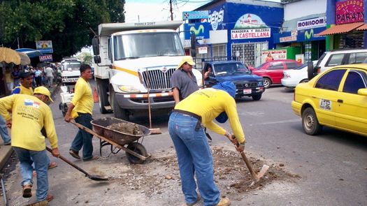 Las denuncias fueron atendidas las autoridades locales del MOP quienes sostuvieron una gira de trabajo con la viceministra Librada de Frías en Chiriquí.