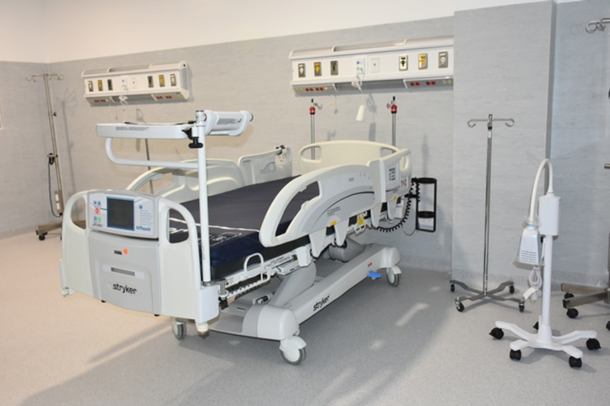 "Vamos a tener la capacidad de desarrollar una serie de acciones para que en ese sitio, donde se iba hacer el cuarto de urgencias, vamos a tener una sala para el desarrollo de una clínica de enfermedad vascular cerebral", dijo el director general de la CSS, Dr. Enrique Lau Cortés.