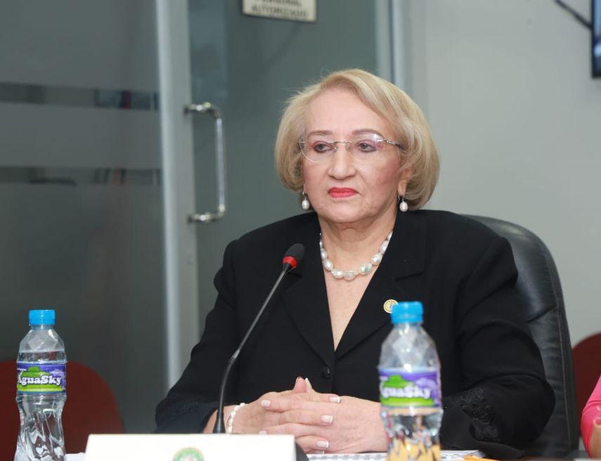 Rectora de la UNACHI, Etelvina de Bonagas, presenta su renuncia al cargo