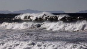 Nueva tormenta invernal arroja lluvia y nieve en California