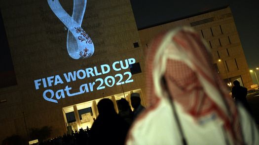 Catar prohíbe copias del logo del Mundial en placas de autos
