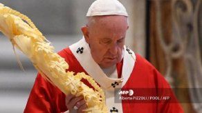 Por una ciática dolorosa el Papa no oficiará las principales liturgias de fin de año