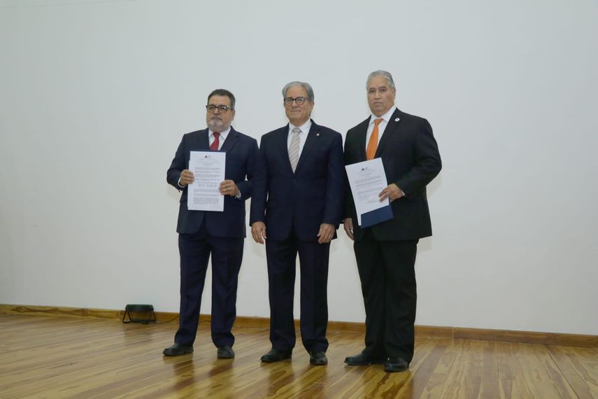 Nuevo director y subdirector médico del Hospital Santo Tomás toman posesión del cargo