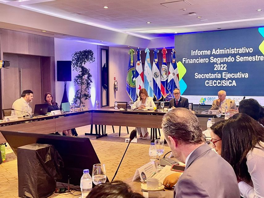 Meduca: Ministros de la región debaten sobre educación