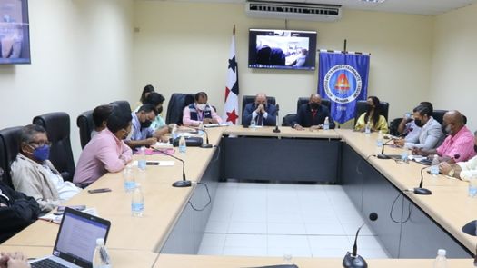 Gobierno Nacional logra acuerdo con transportistas
