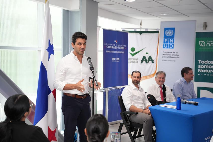 Autoridades y asociaciones lanzan campaña Panamá se ve mejor sin basura